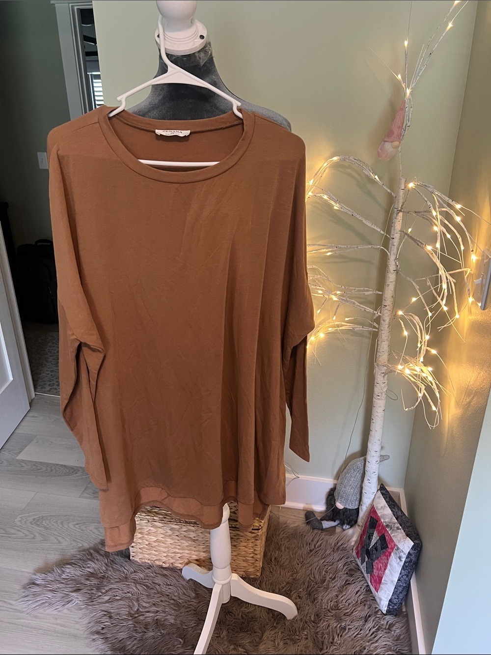 Zenana Outfitters Relaxed Brown Long Sleeve Tee